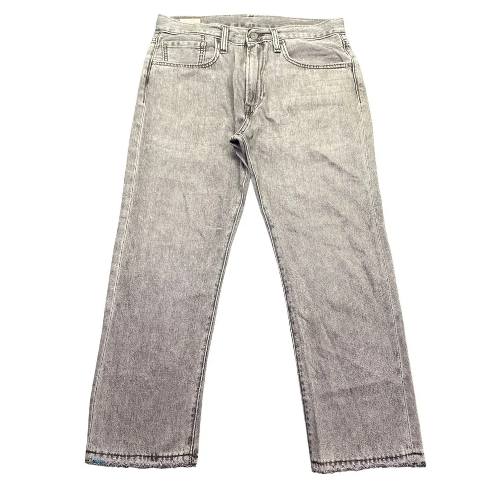 Levis 551 Z Authentic Straight Jeans Mens 32 Grey Distressed Raw Hem A0927-0021